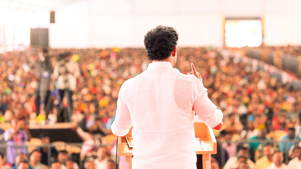 Minister anbil Mahesh Poyyamozhi addressingt eh parents teachers gatherings