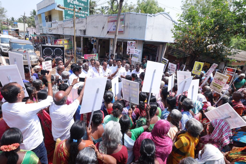 Anbil Mahesh Addressing massive protest was organised by the Thiruverumbur North and South Union DMK units in Tiruchirappalli (South) District, condemning the Union BJP government.