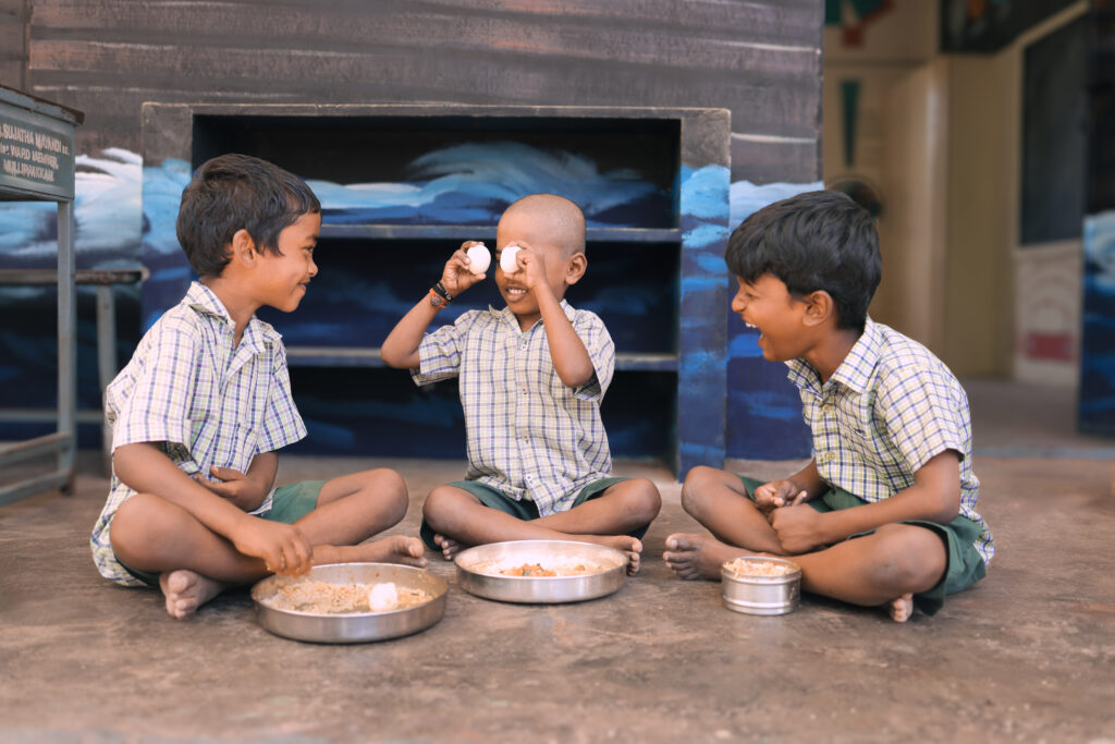 Kids enjoying chief minister breakfast scheme at school