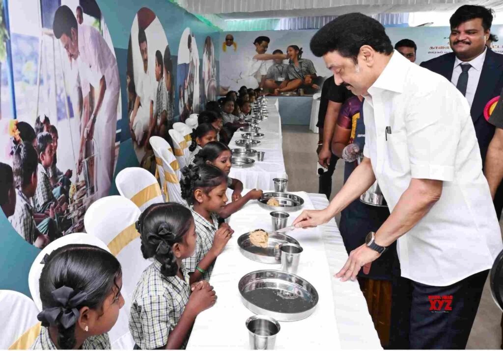 முதலமைச்சர் திரு. மு. க ஸ்டாலின் காலை உணவுத்திட்டத்தை தொடங்கிவைக்கிறார்.