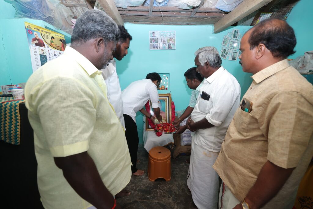 Minister Anbil Mahesh Poyyamozhi personally met Shalini and her family to offer words of comfort and encouragement.