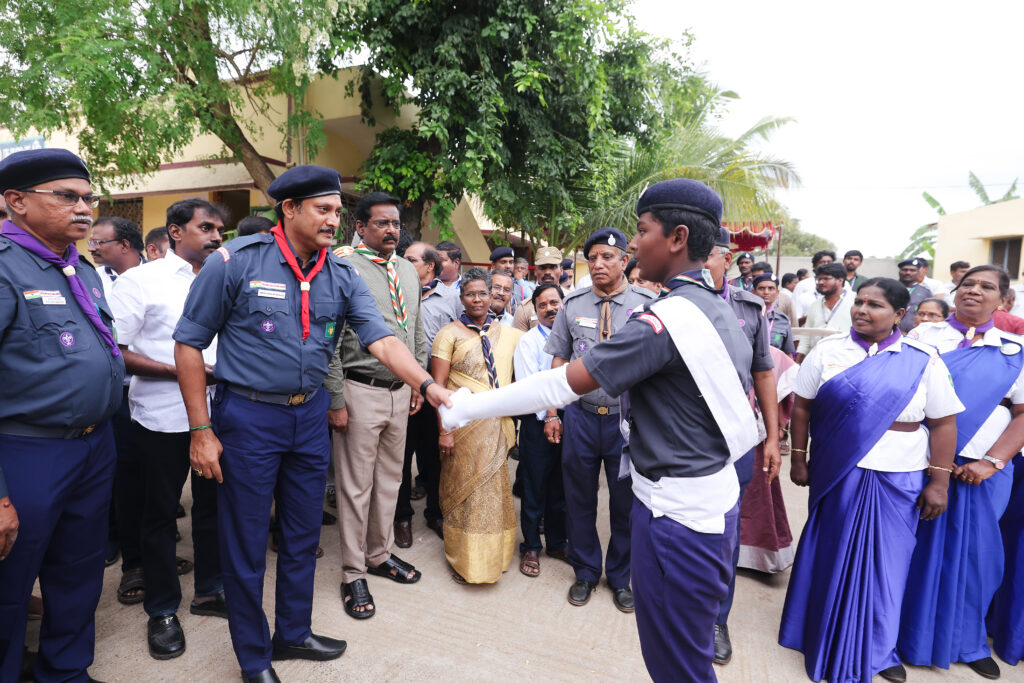 Minister Anbil Mahesh Poyyamozhi, the state president of Bharat Scouts and Guide Tamil Nadu welcomed by camporee dignitaries