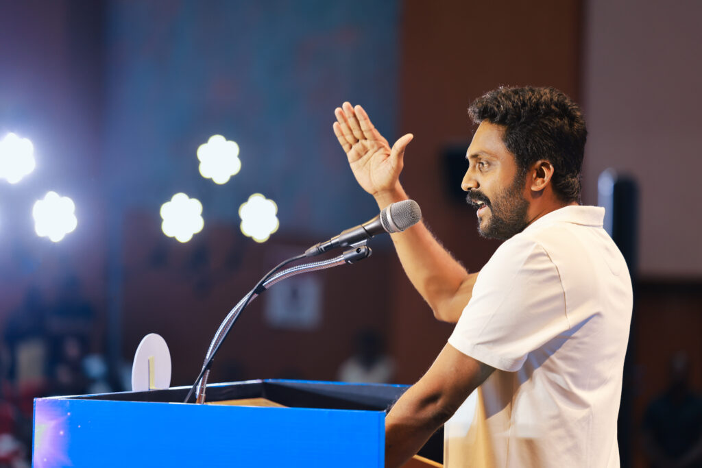 DMK Student Wings Secreatery Rajiv Gandhi addressing the session