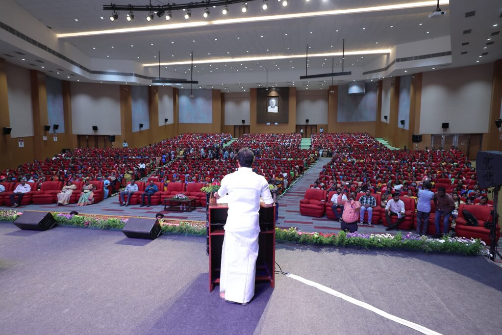 Minister Anbil Mahesh Poyyamozhi speaking at the Tamil Teachers refreshers course