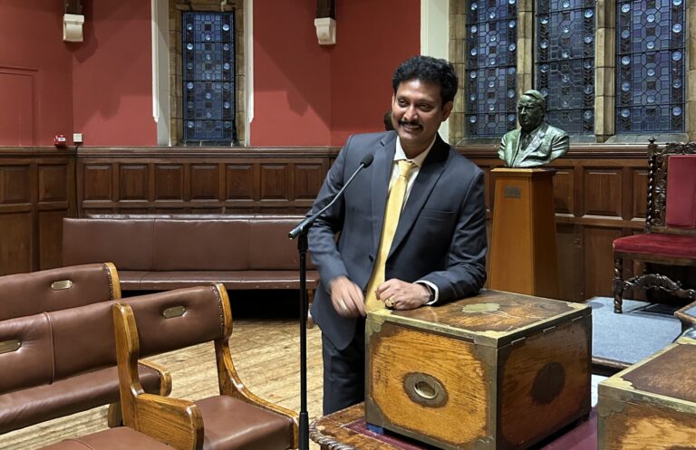 திராவிட மாடல் கல்வி: கேம்பிரிட்ஜ் முதல் ஆக்ஸ்ஃபோர்டு வரை – உலக அரங்கில் எதிரொலித்த சமூக நீதிக் குரல்!